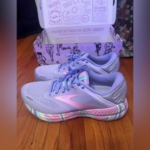Brooks Adrenaline GTS 22 woman 8.5
